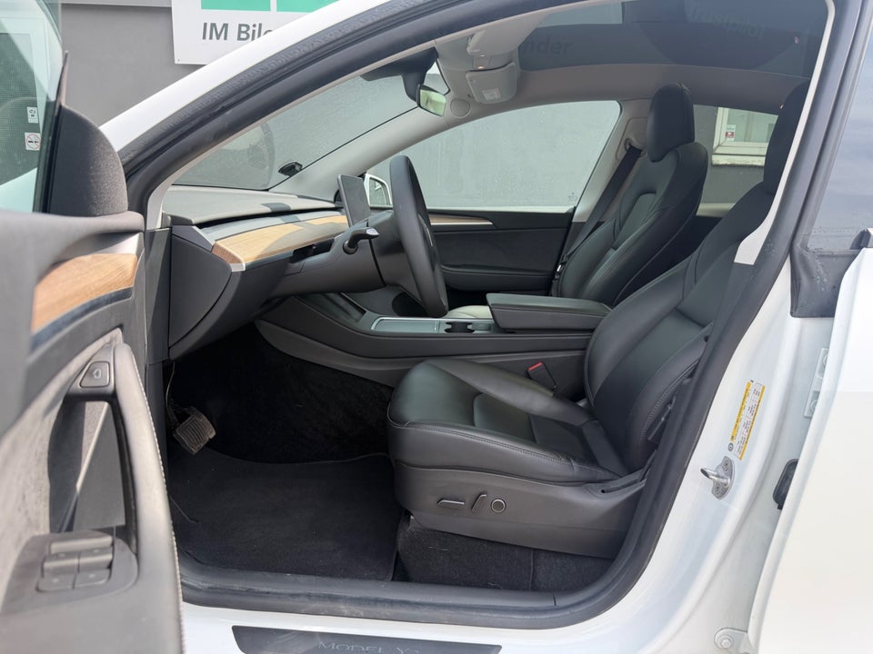 Tesla Model Y Long Range AWD 5d