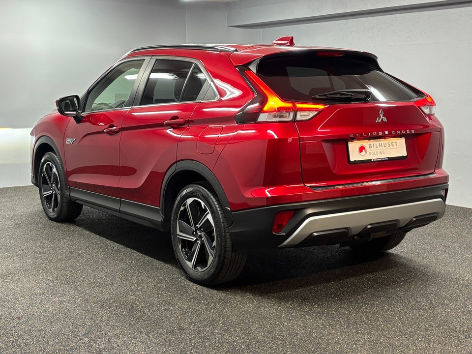 Mitsubishi Eclipse Cross 2,4 PHEV Intense CVT 4WD 5d