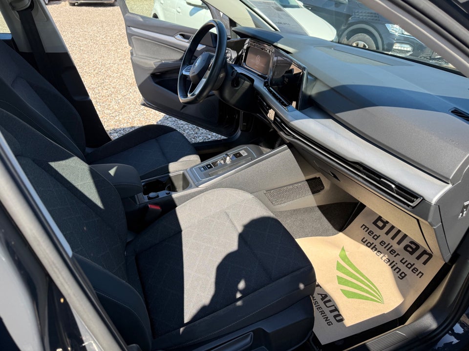 VW Golf VIII 1,5 eTSi 130 Life Variant DSG 5d