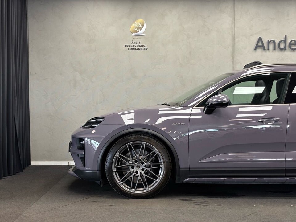 Porsche Macan Turbo 5d