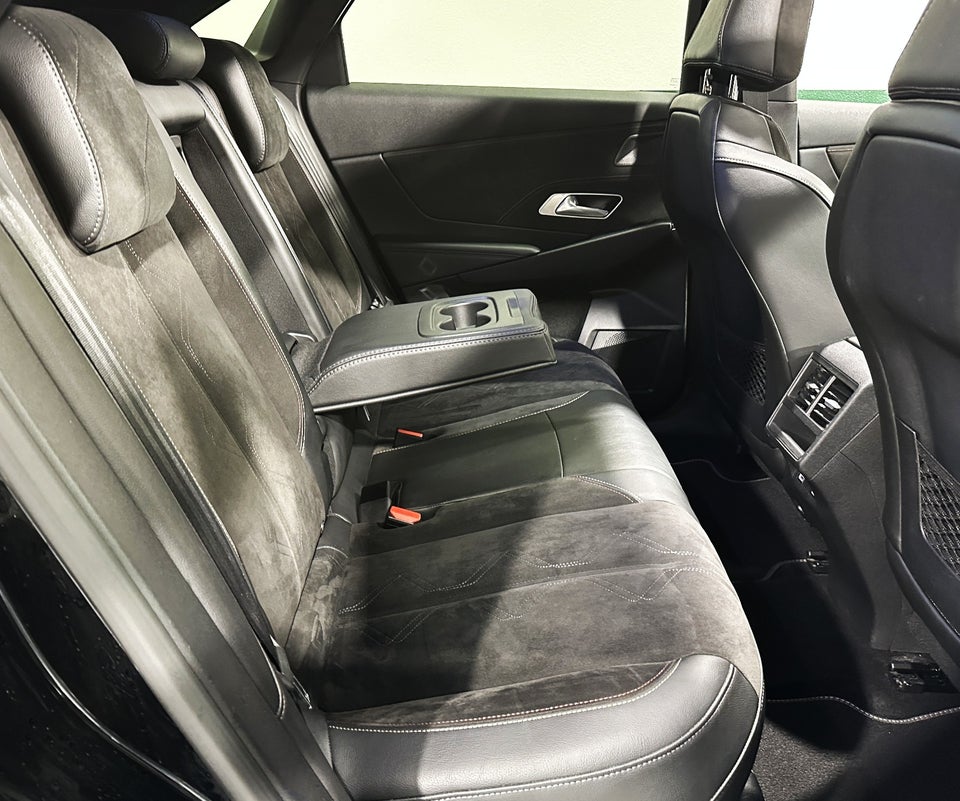 DS DS 7 CrossBack 1,5 BlueHDi 130 Performance Line EAT8 5d