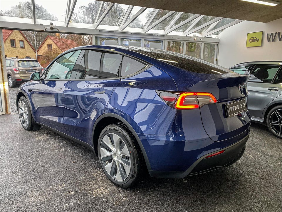 Tesla Model Y Long Range AWD 5d