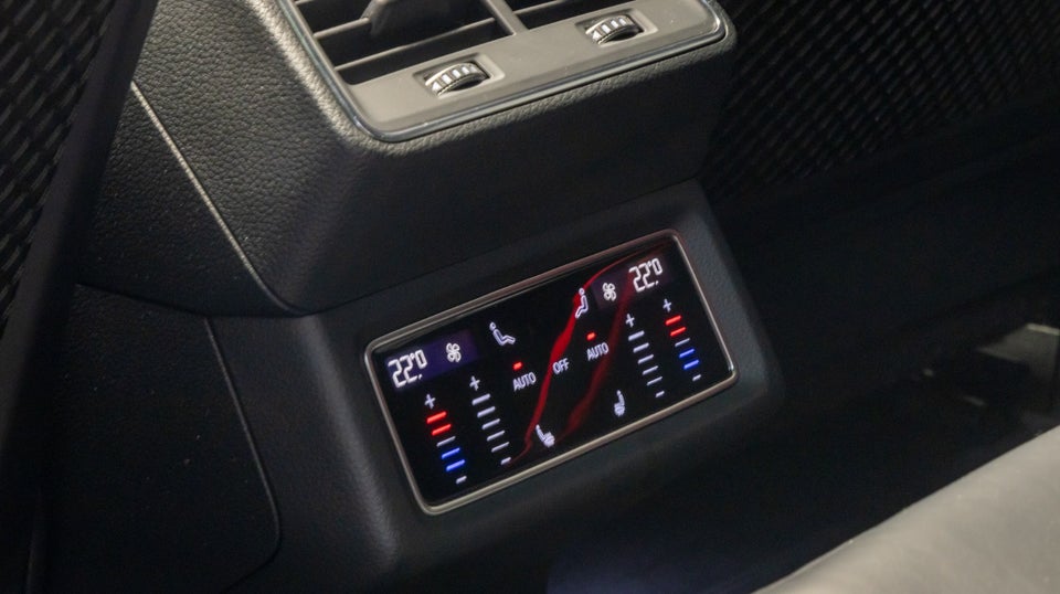 Audi e-tron 55 S-line quattro 5d