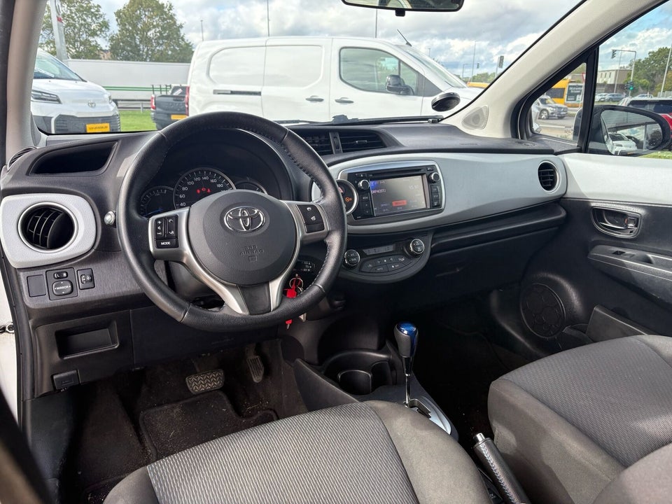 Toyota Yaris 1,5 Hybrid H3 Touch CVT 5d