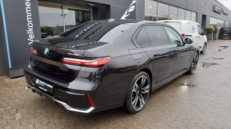BMW i7 xDrive60 M-Sport 4d