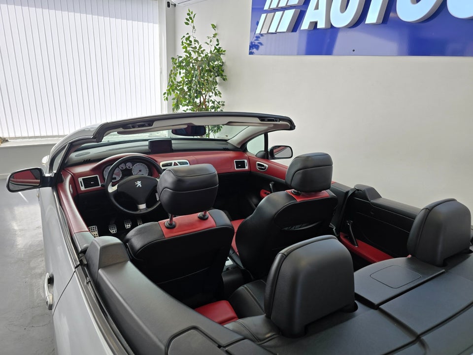 Peugeot 307 2,0 16V CC 2d