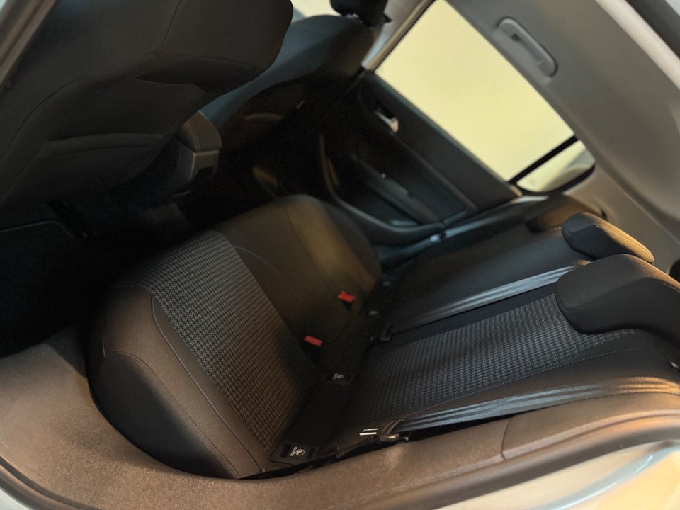 Peugeot 308 1,5 BlueHDi 130 Active 5d