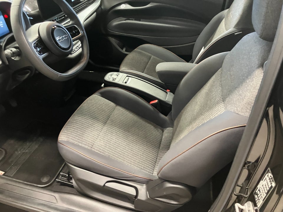 Fiat 500e 42 Icon Cabrio 2d