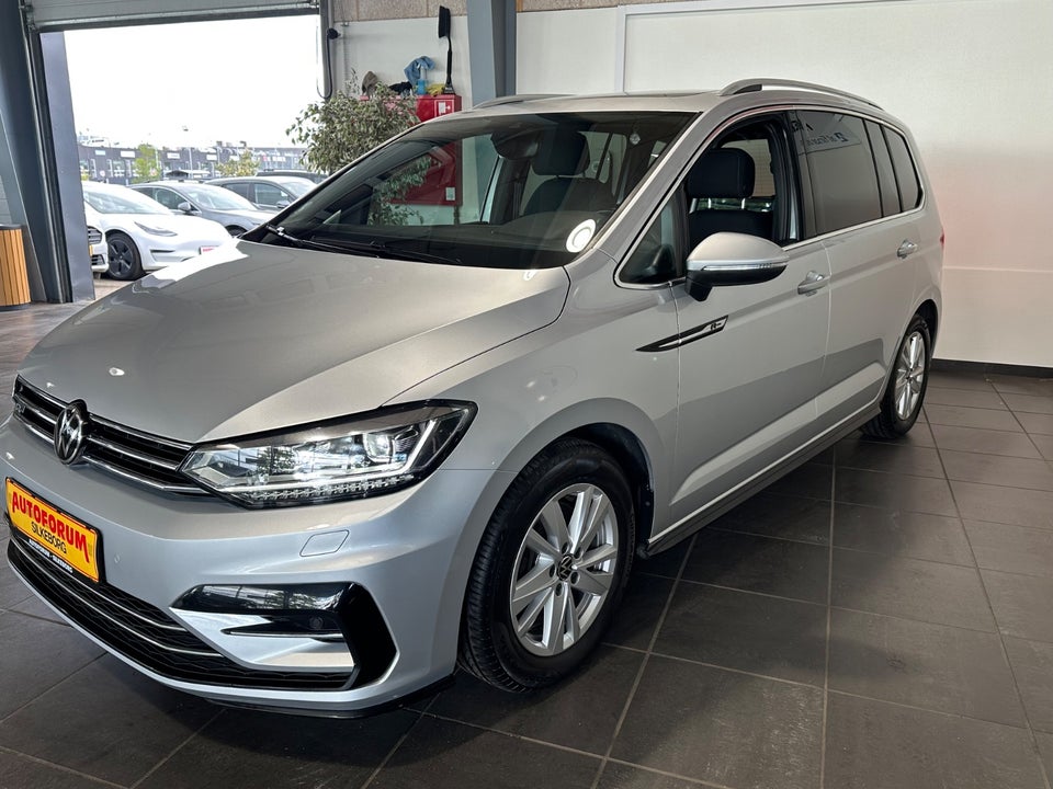 VW Touran 1,5 TSi 150 R-line DSG Van 5d