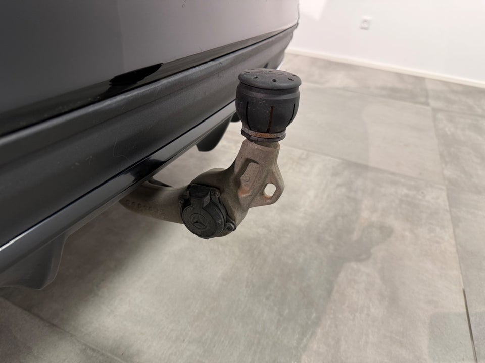 Mercedes C220 d 2,0 AMG Line Night Edition stc. aut. 5d