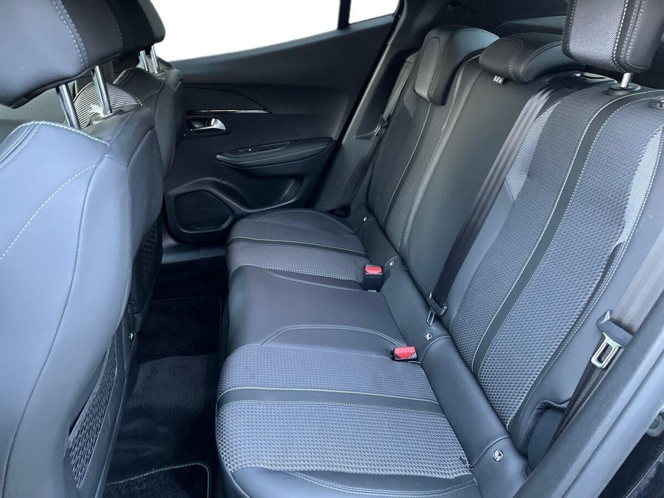 Peugeot e-2008 50 GT 5d