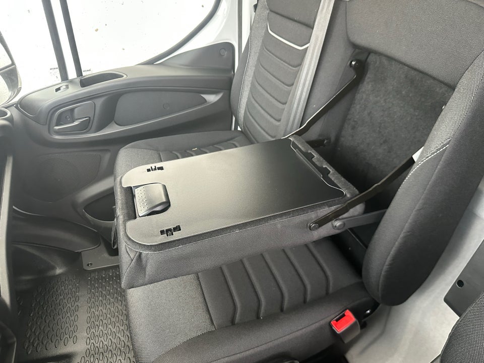 Iveco Daily 3,0 35C18 12m³ Van AG8