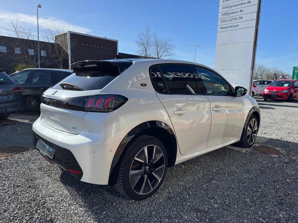 Peugeot e-208 50 GT 5d