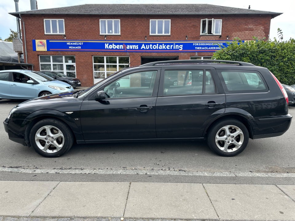 Ford Mondeo 2,5 V6 170 Ghia stc. 5d