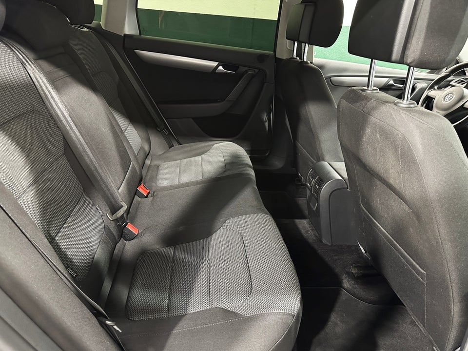 VW Passat 1,6 TDi 105 Comfortline Variant BMT 5d
