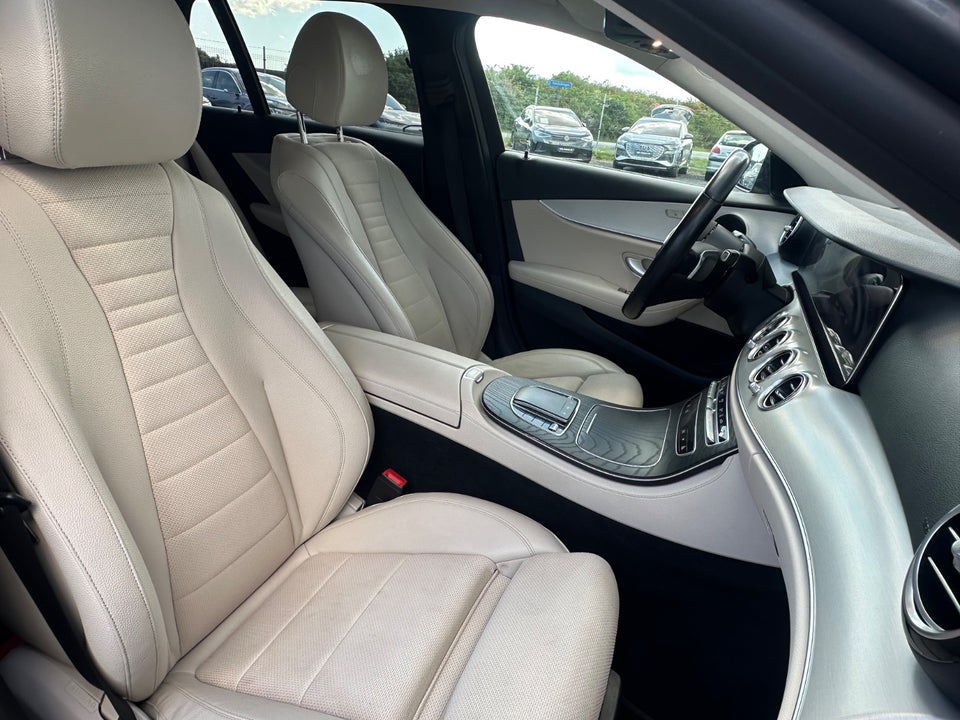 Mercedes E300 de 2,0 Avantgarde stc. aut. 5d