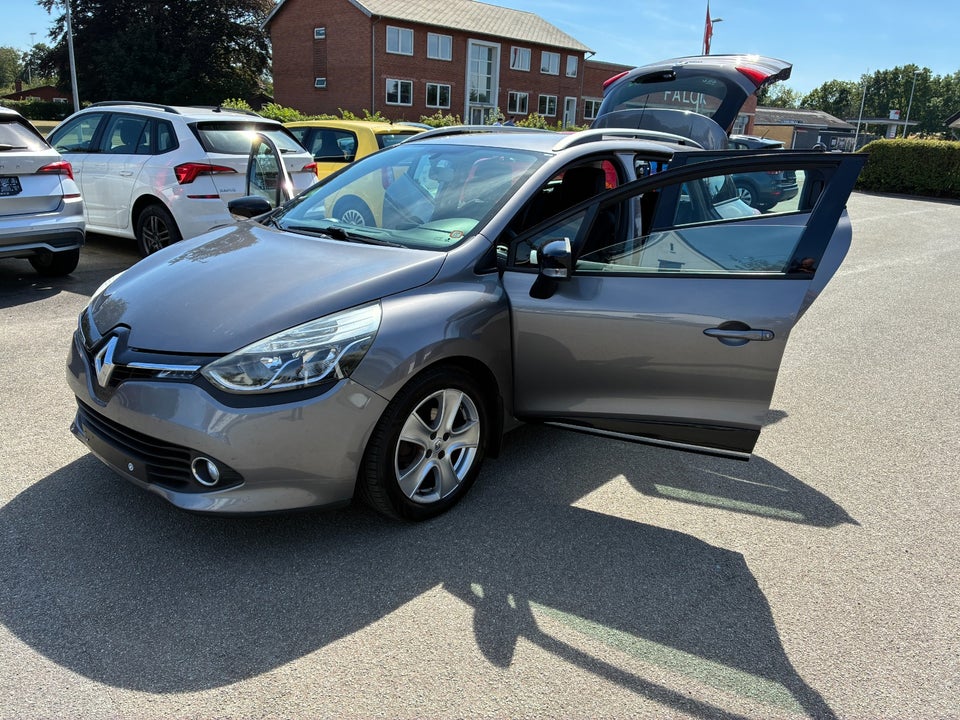 Renault Clio IV 0,9 TCe 90 Expression Sport Tourer 5d