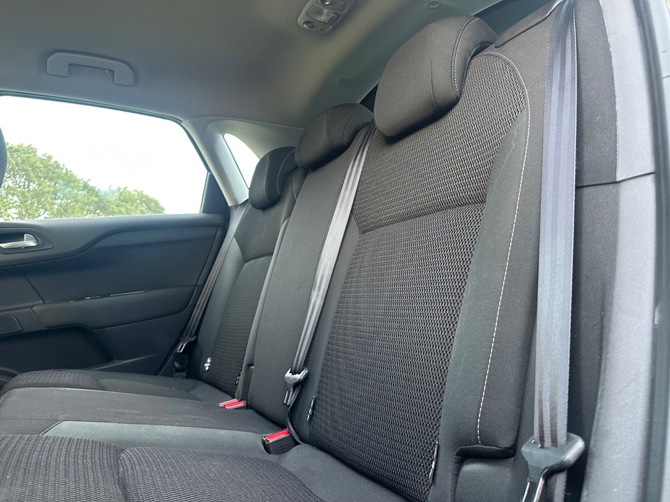 Citroën C4 1,2 PureTech 130 Feel 5d
