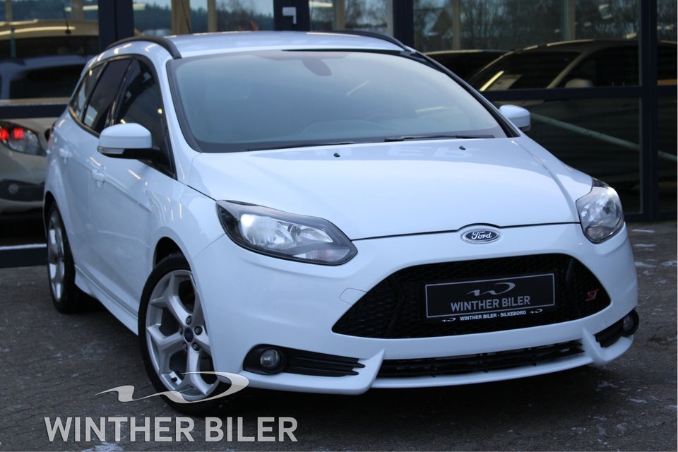 Ford Focus 2,0 SCTi 250 ST2 stc. 5d