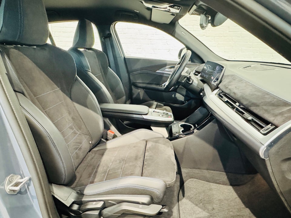 BMW iX2 eDrive20 M-Sport 5d