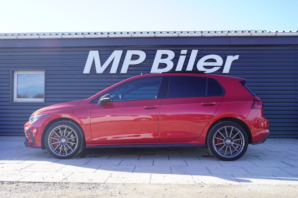 VW Golf VIII 1,4 GTE DSG 5d