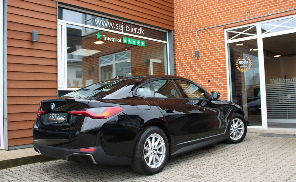 BMW i4 eDrive40 Charged 5d
