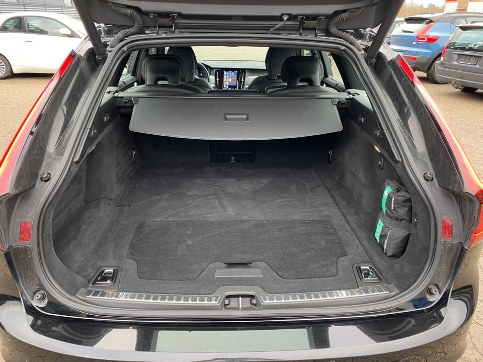 Volvo V90 2,0 T8 ReCharge R-Design aut. AWD 5d