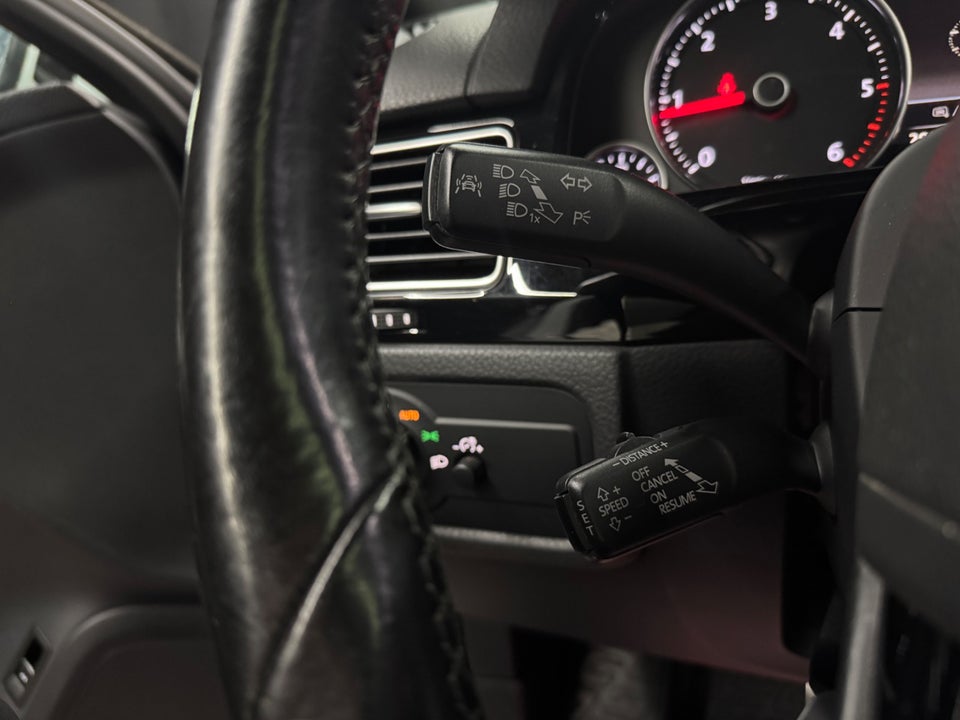 VW Touareg 3,0 V6 TDi 262 R-line Tiptr. 4Motion 5d