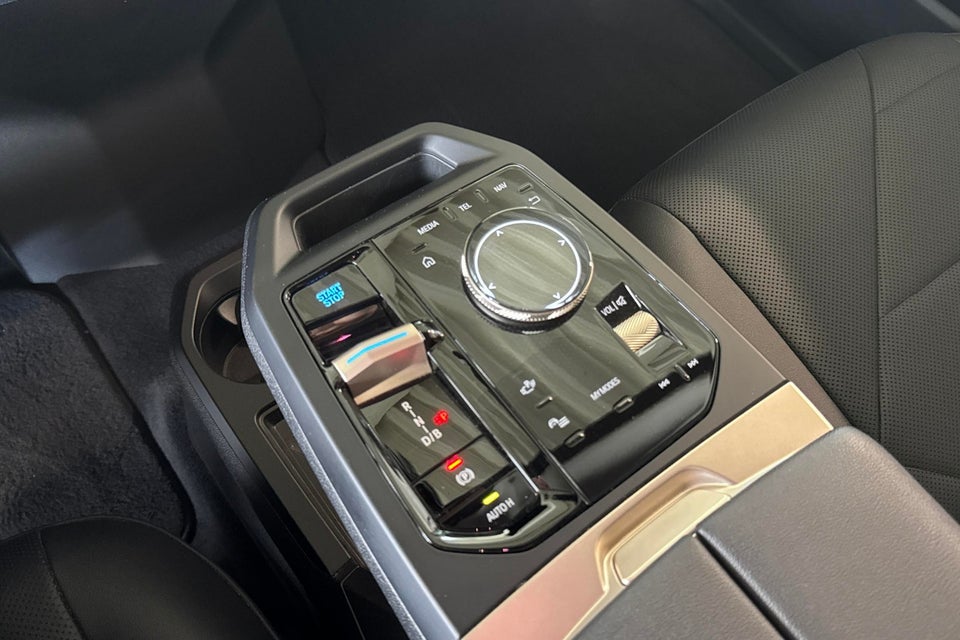 BMW iX xDrive40 5d