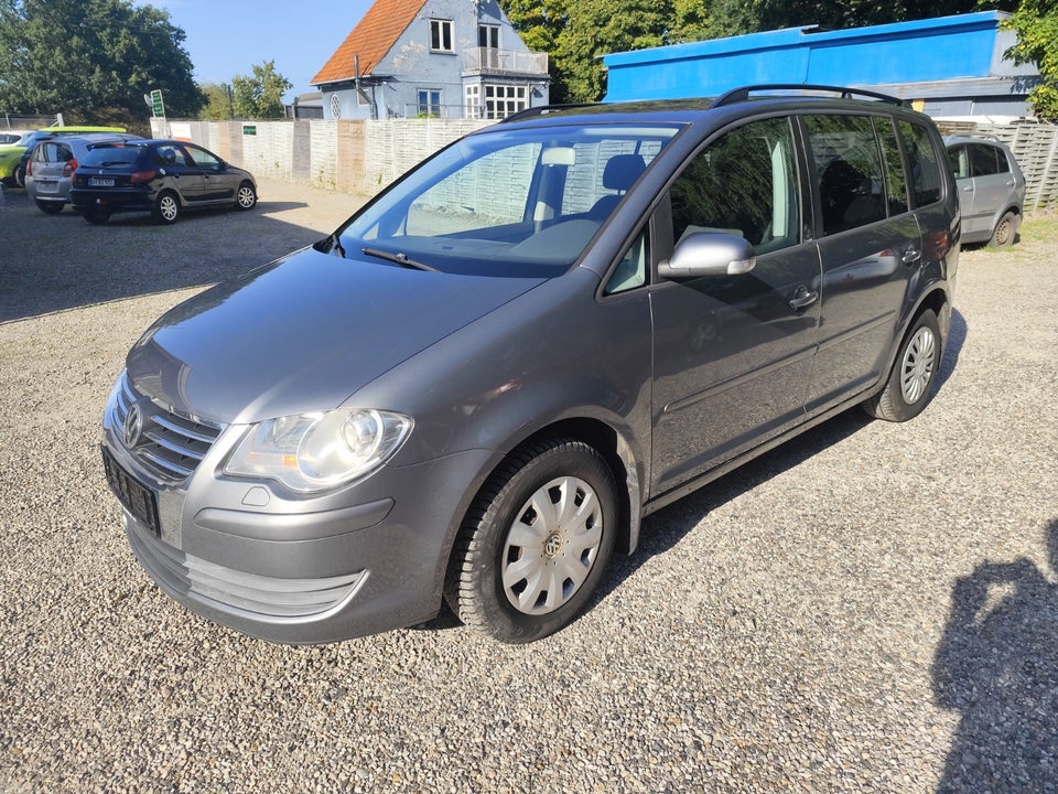 VW Touran 1,9 TDi 90 Conceptline 5d