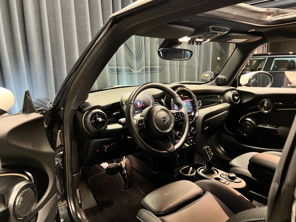 MINI Cooper SE Edition Premium Plus 3d