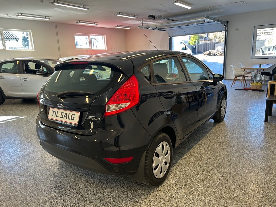 Ford Fiesta 1,25 60 Titanium 5d