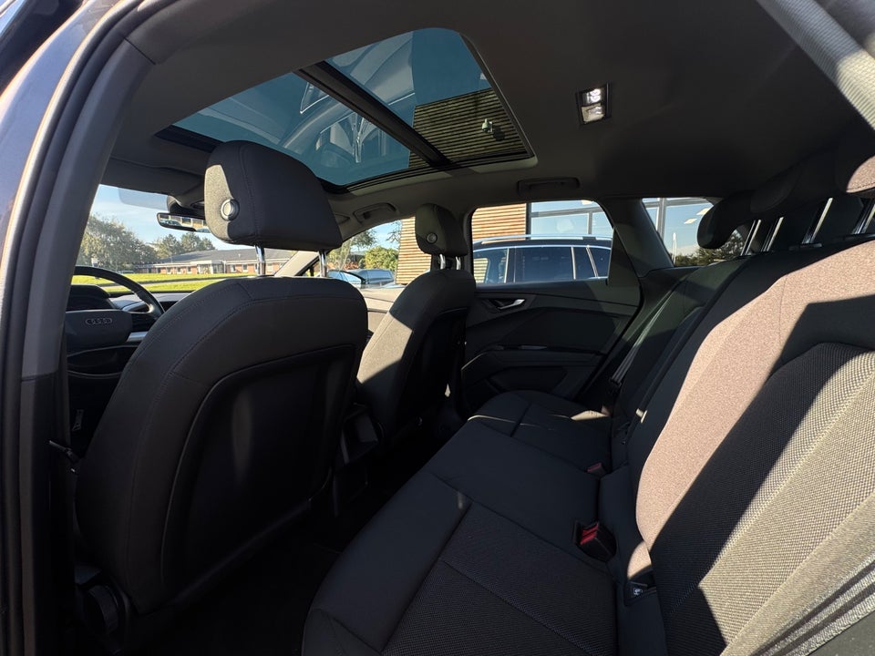 Audi Q4 e-tron 40 Attitude 5d