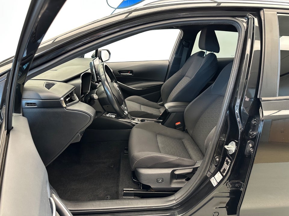 Toyota Corolla 1,8 Hybrid Active Smart Touring Sports MDS 5d
