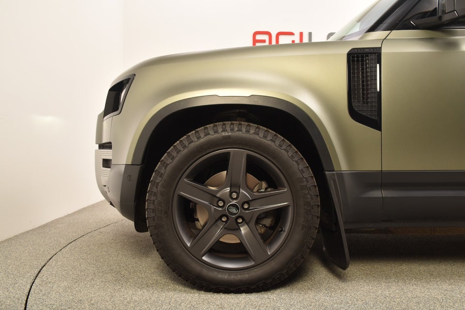 Land Rover Defender 110 3,0 D250 Hard Top SE aut. Van 5d