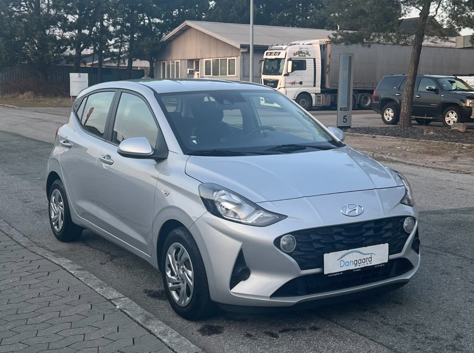 Hyundai i10 1,0 MPi Essential 5d