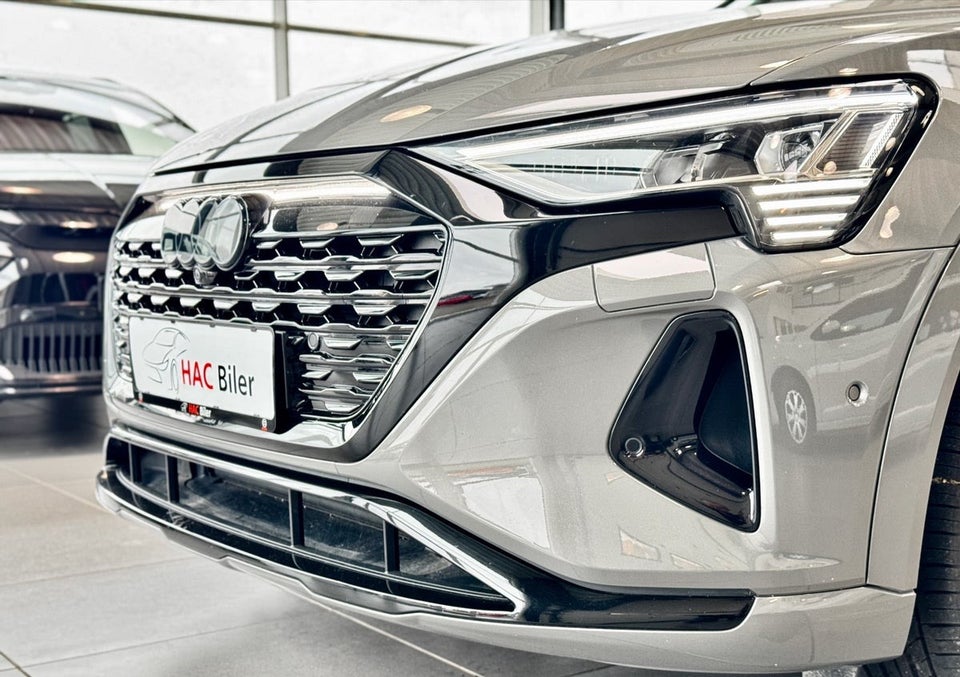 Audi Q8 e-tron 55 Prestige Sportback quattro 5d