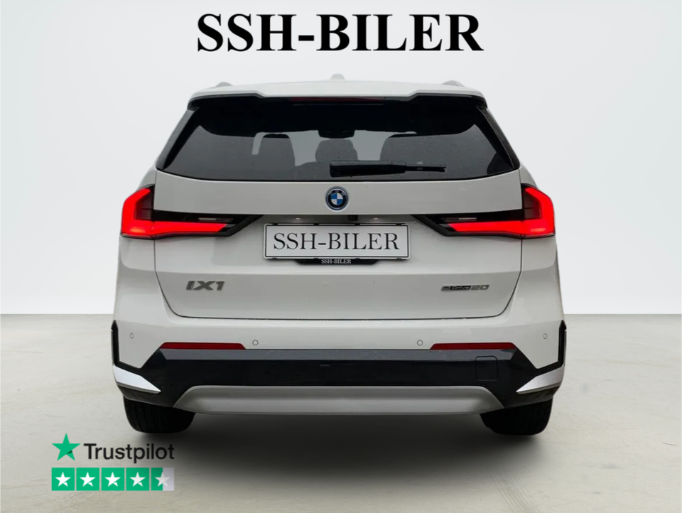 BMW iX1 eDrive20 X-Line 5d