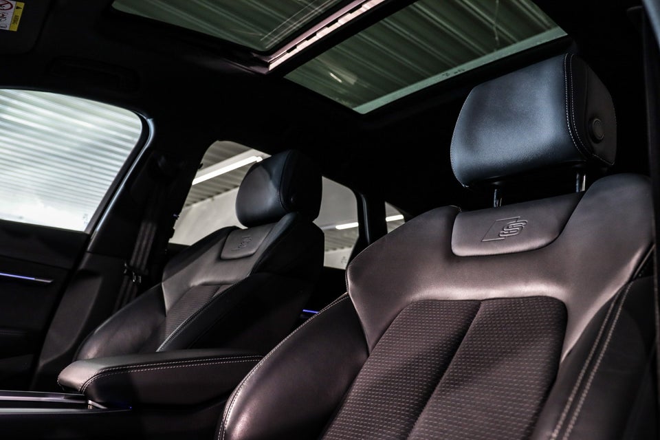 Audi Q8 e-tron 55 S-line Black Edition quattro 5d