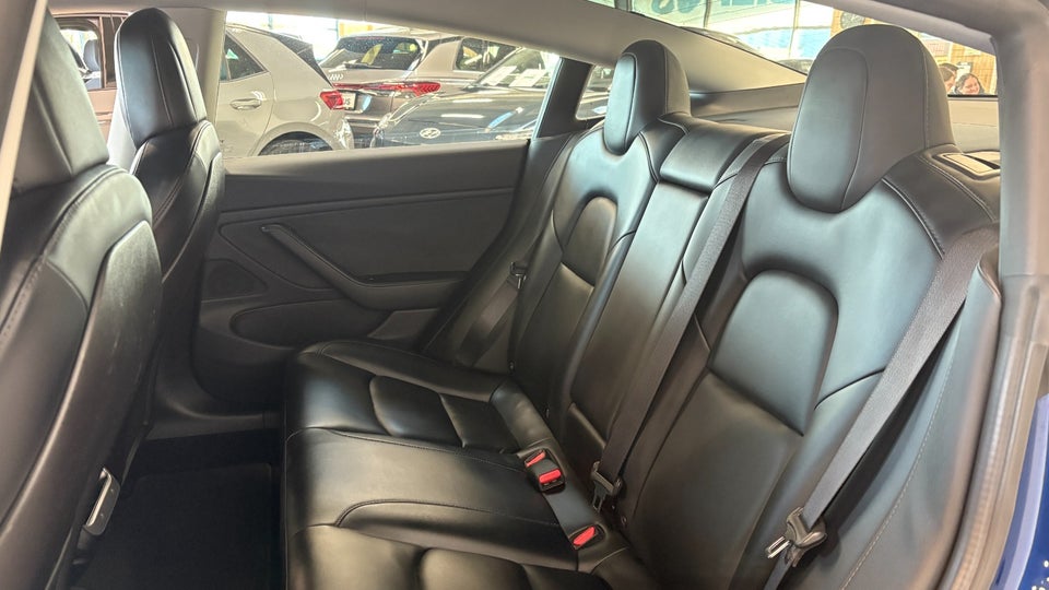 Tesla Model 3 Standard Range+ RWD 4d