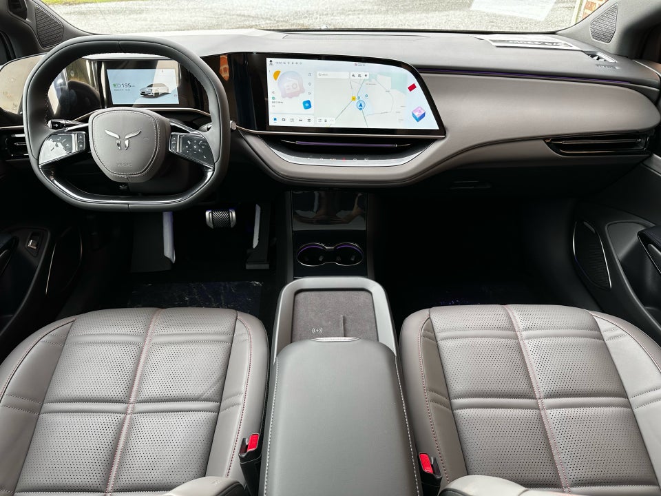 Hongqi EH7 111 Exclusive 4d