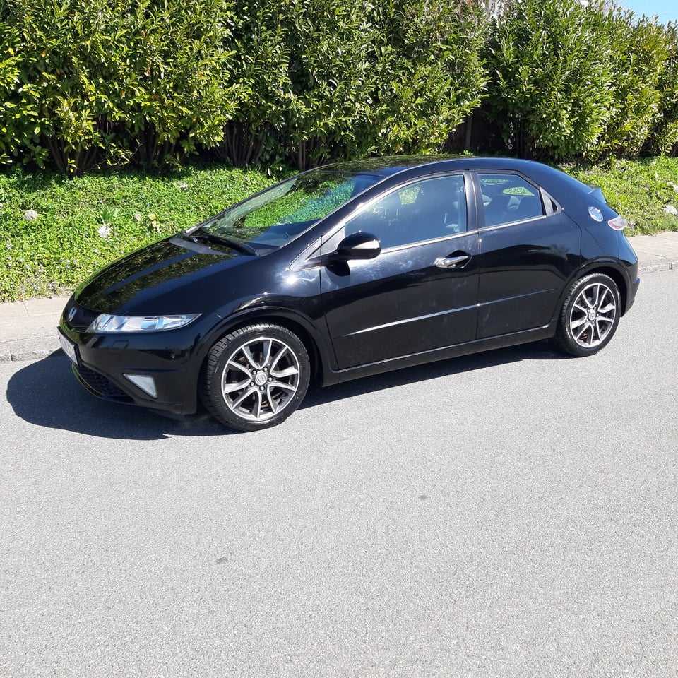 Honda Civic 1,8 GT aut. 5d