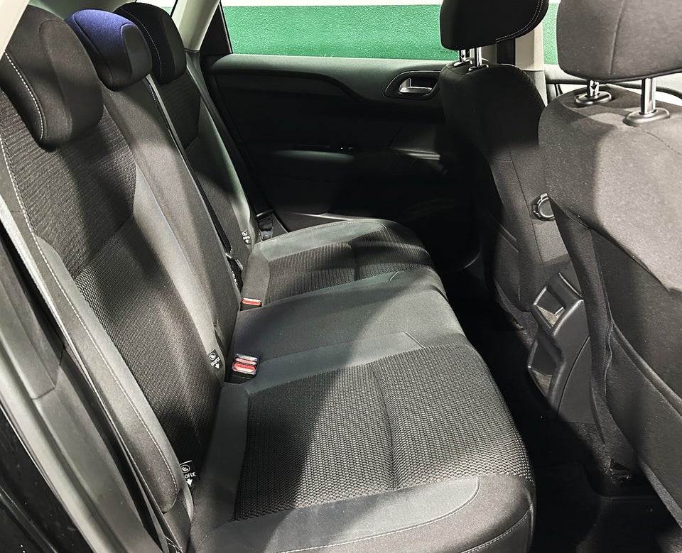 Citroën C4 1,6 BlueHDi 120 Feel Complet EAT6 5d