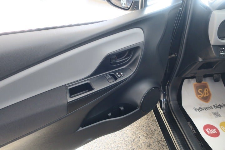 Toyota Yaris 1,0 VVT-i T1 3d