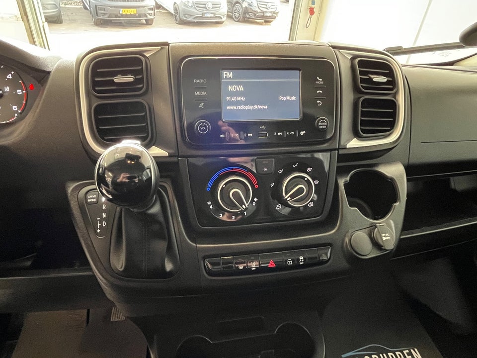 Peugeot Boxer 335 2,2 BlueHDi 140 L3 Premium EAT8 2d