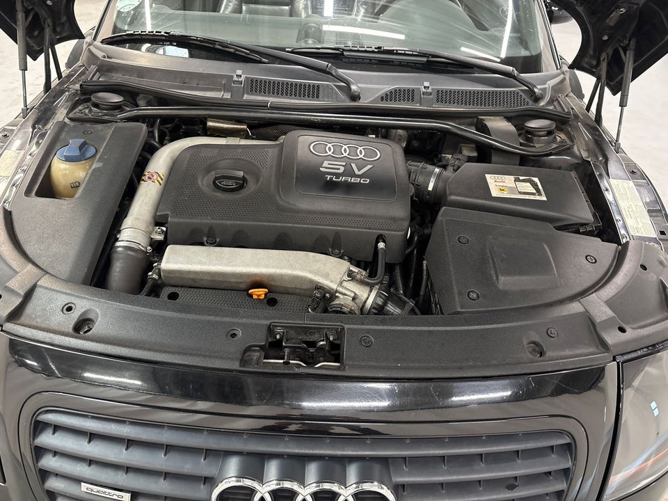 Audi TT 1,8 T 225 Roadster quattro 2d