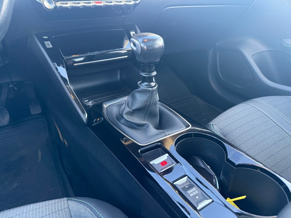 Peugeot 208 1,2 PureTech 100 Allure Sky Comfort 5d