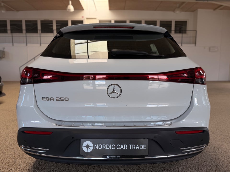Mercedes EQA250 5d