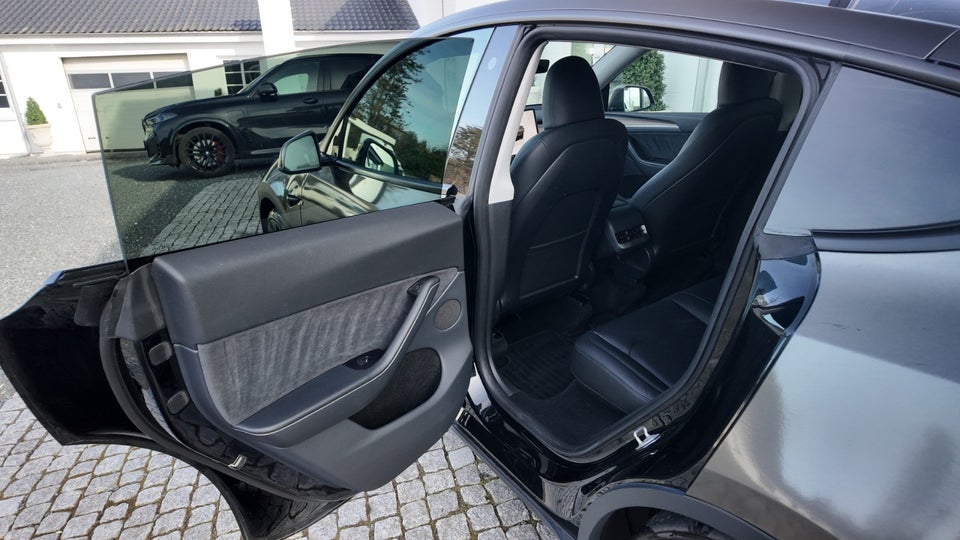 Tesla Model Y Performance AWD 5d