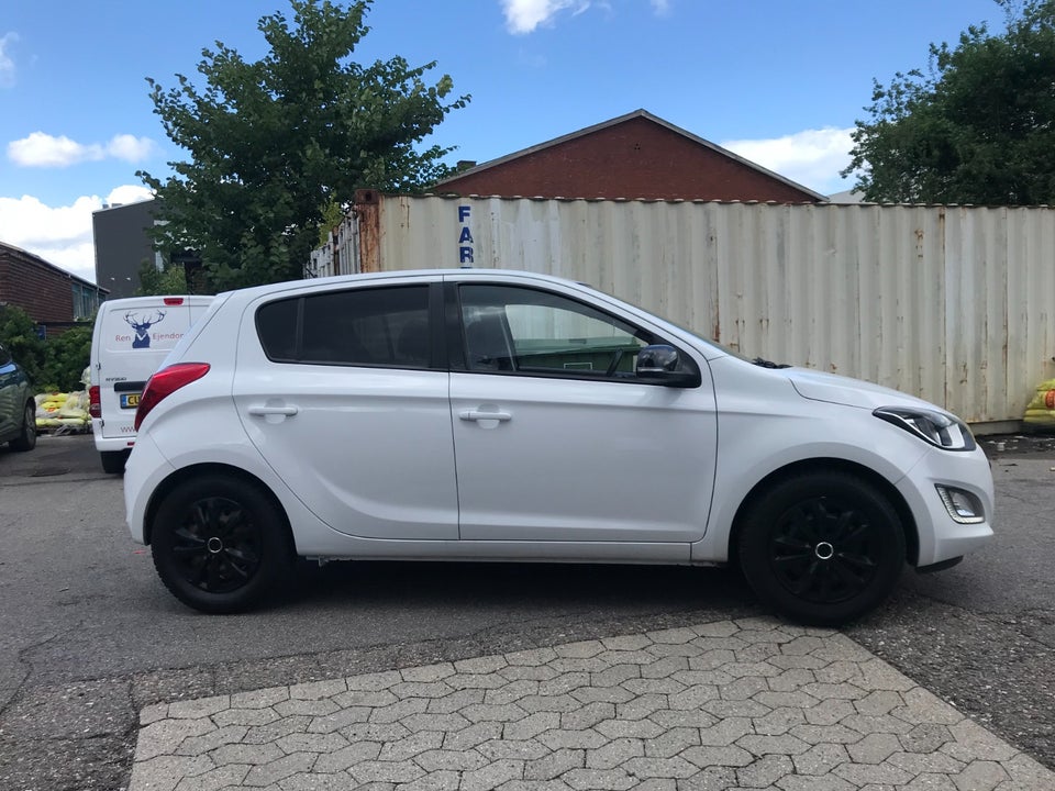 Hyundai i20 1,25 Classic Go! 5d